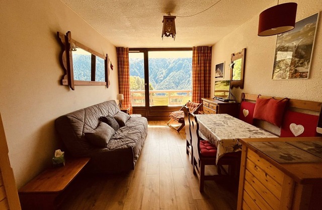 Cozy studio for 4, south-facing balcony, near slopes - Plan Peisey