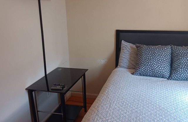 Cozy 1-bedroom apartment in enjoyable Brooklyn with Tv, WiFi, AC