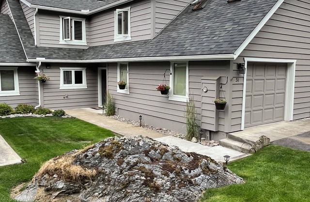 Cozy 1-bedroom apartment in tranquil Bigfork with WiFi