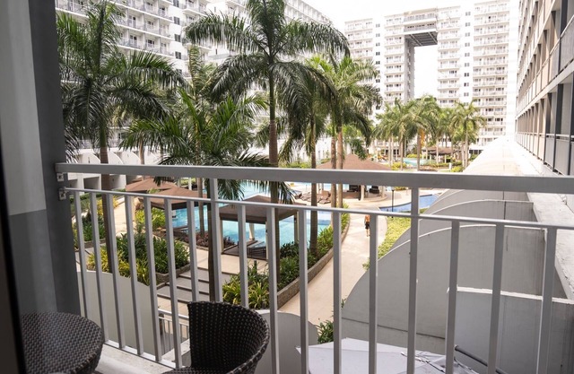 Cozy 1-bedroom condo in Pasay 5 mins Minimum walk to SM Mall of Asia
