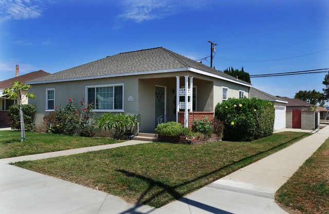 Cozy 1 bedroom house in Sunny California