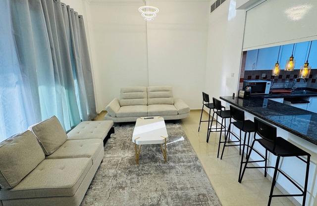 Cozy 2-bedroom apartment in brilliant Dubai with Garden Balcony, WiFi