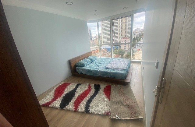 Cozy 2-bedroom condo with AC, fitness room, WiFi in lovely Istanbul