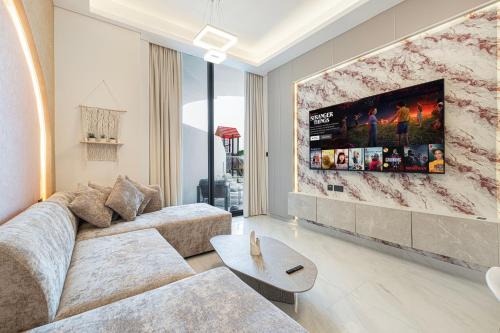 Cozy 2 Bedroom with a Private Pool