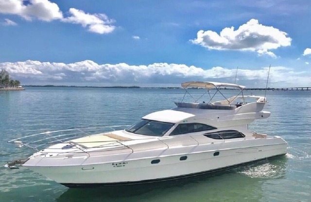 Cozy 2-bedroom yacht in beautiful Miami with WiFi, AC