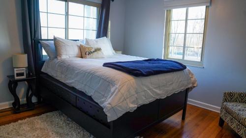 Cozy 2BR Condo near Franklin Park and Downtown