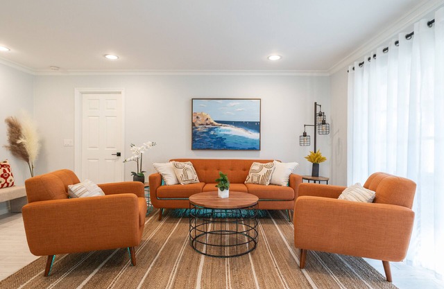 Cozy 3 Bedroom & 2 Bathroom Single-level Home in West Hills