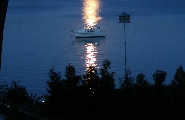 Cozy 3-Bedroom Cottage on St. Albans Bay - Kayaks & Paddleboards Included!