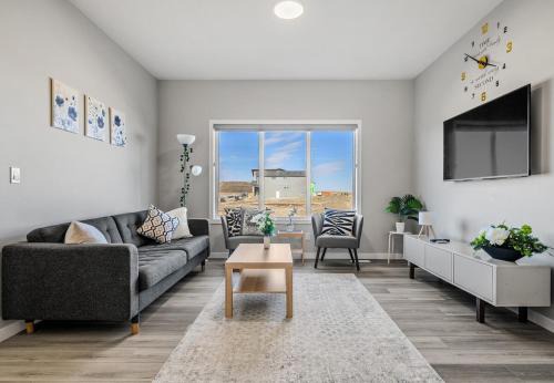 Cozy 3 Bedroom Home in Rangeview