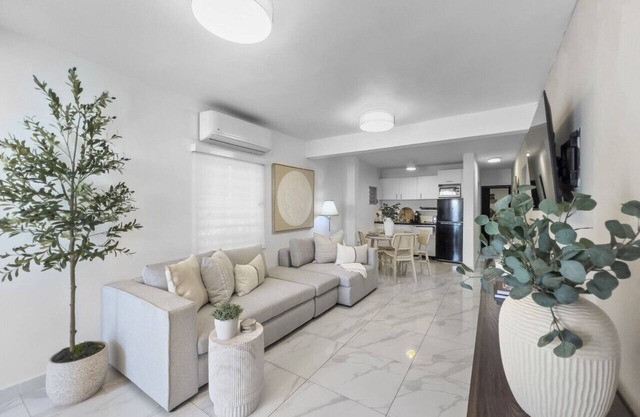Cozy 4-Bed Retreat for Groups of 8 in Santurce