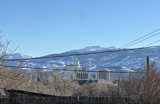 Cozy and Pet Friendly "Movie House" in Reno with RV parking