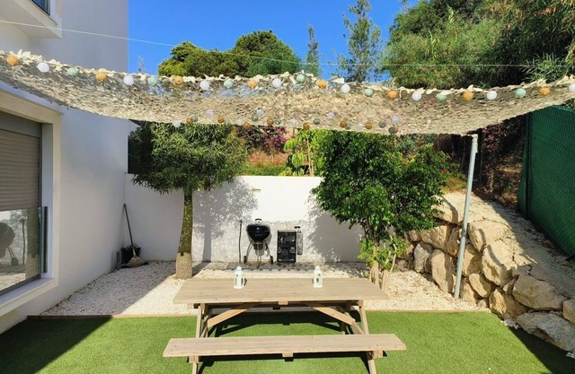 Cozy apartment in golf course and close to the beach and beautiful villages.