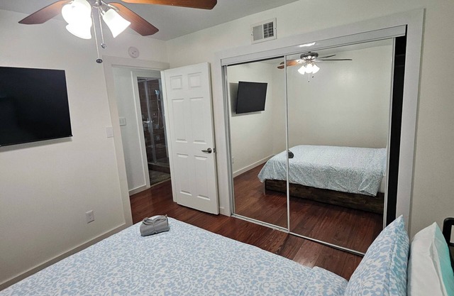 Cozy apartment/Studio in lovely Garland with WiFi, AC