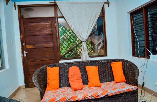 cozy apartment with free parking