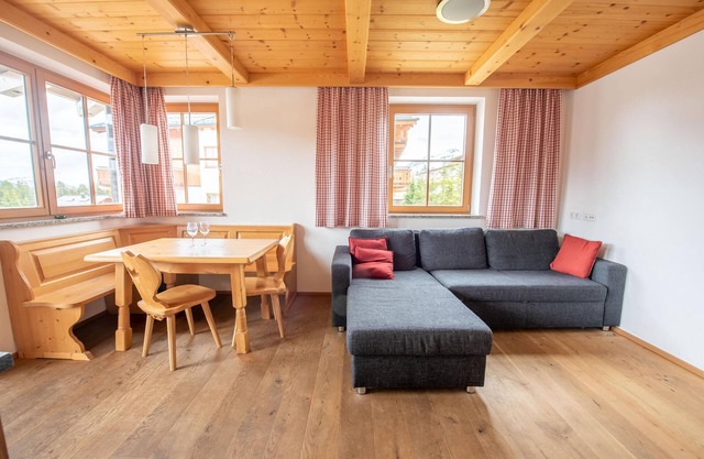 Cozy apartment with mountain view and close to the slopes in the Zillertal Arena