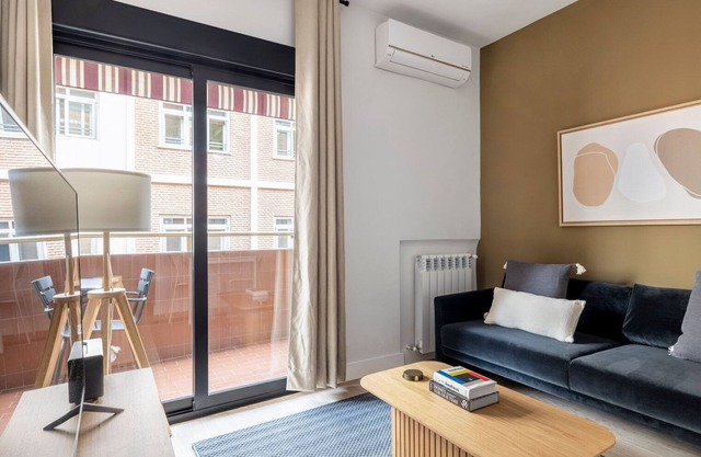Cozy Argüelles 1br, near Royal Palace and Madrid Rio, by Blueground