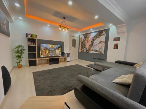 Cozy Big Şişli Apartment , AC, Modern &for Family,Friendly in Center