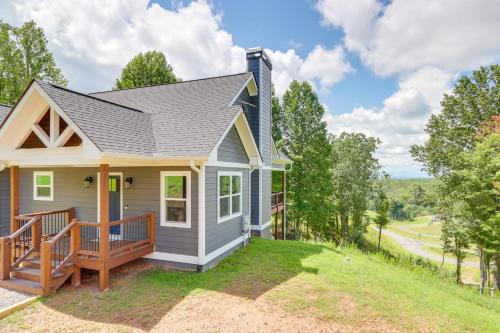 Cozy Blue Ridge Cabin Game Room and Mountain Views
