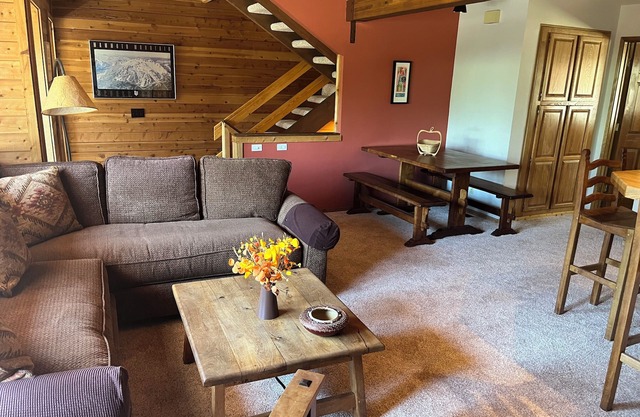 Cozy Cabin Feel Condo! Ideal Location On A Quiet Cul De Sacn 5% WEEKLY DISCOUNT