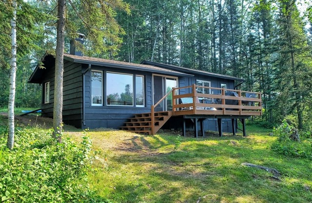 Cozy Cabin In The Bay On Devil Track Lake with nearly 100' of Shoreline