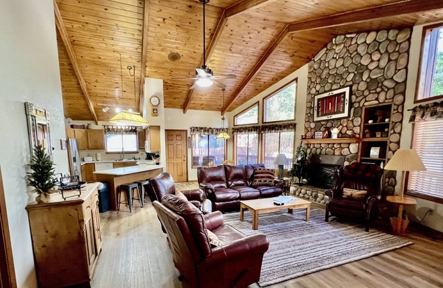 Cozy Cabin in the woods