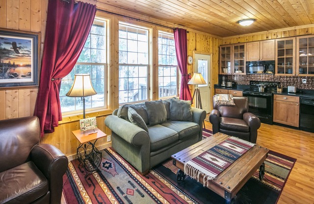 Cozy Cabin minutes from Yosemite
