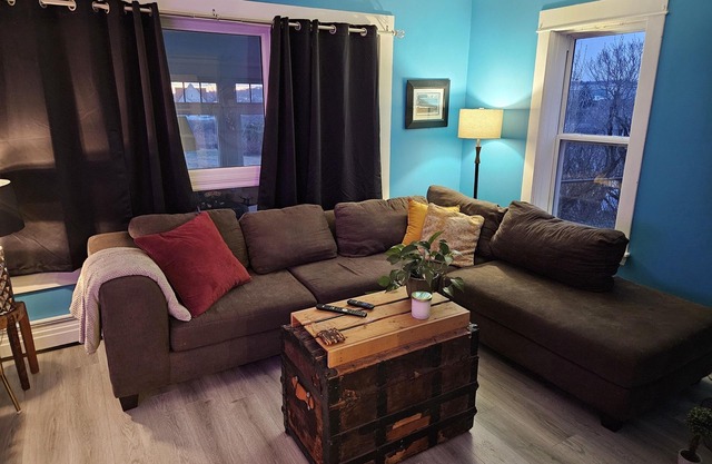 Cozy / Central / Parking / Dog Friendly