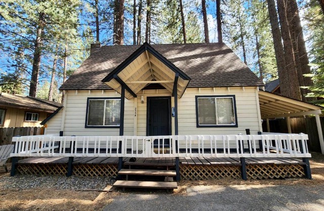 Cozy central Tahoe cabin, 2br/2ba/3bed near Heavenly Ski Resort
