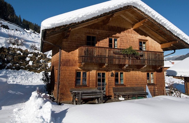 Cozy Chalet with Sauna in Großarl