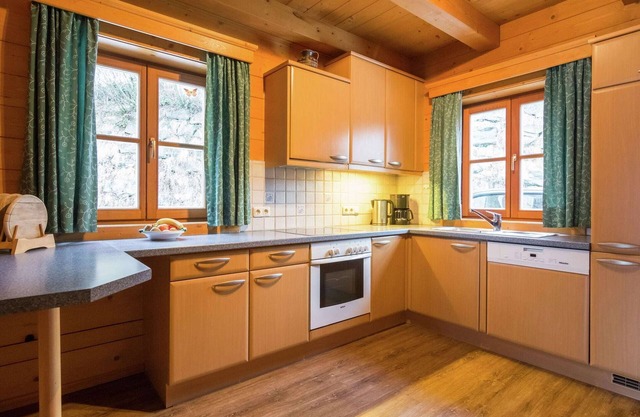 Cozy Chalet with Sauna in Großarl