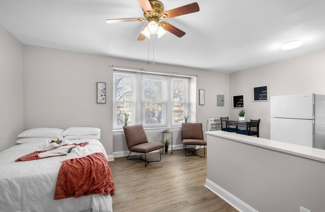 Cozy City View Apartment
