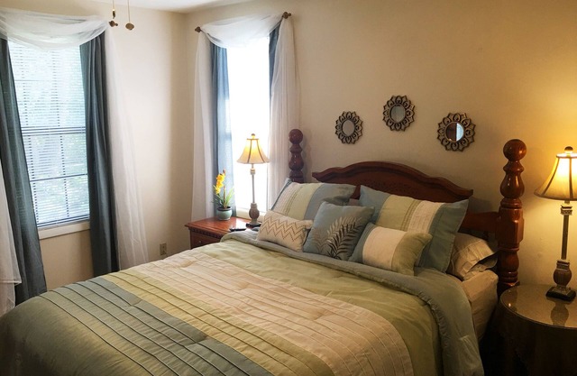 Cozy, Clean, Award Winning Private Home near Opryland Hotel & Grand Ole Opry