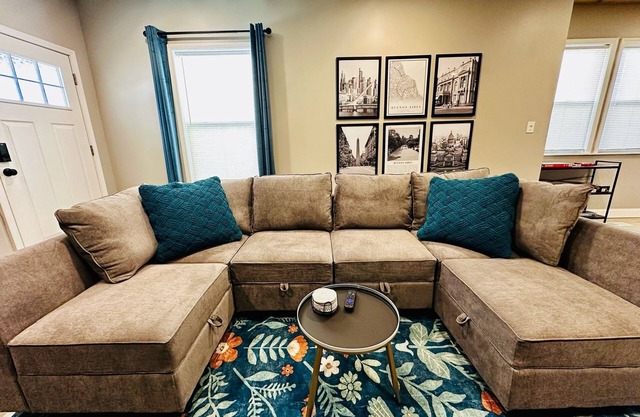 Cozy & Close to It All – Indy, Near Downtown, Stadiums & Attractions, Sleeps 6