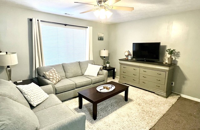 Cozy condo minutes from ski resorts and downtown Salt Lake City
