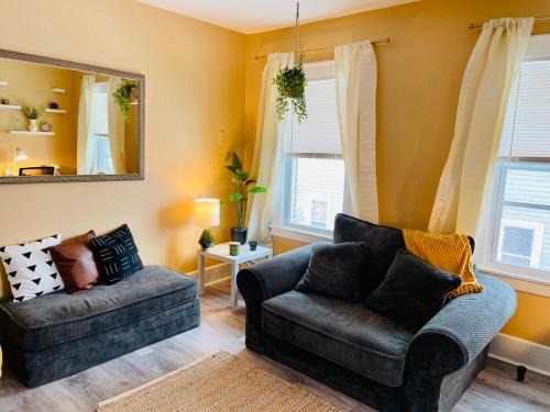 Cozy Corner, stylish 1bed near Navy Base!