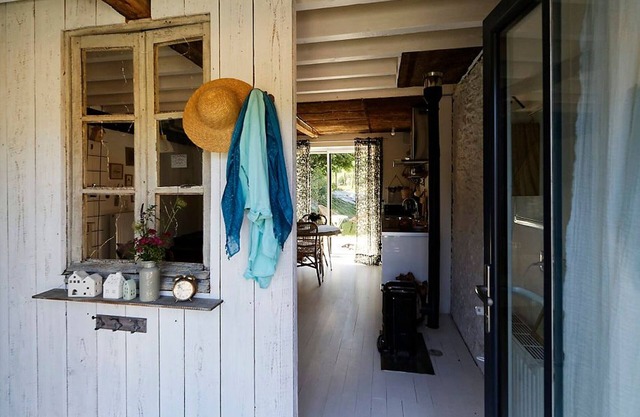 Cozy Cottage for 2 on Dairy Farm near Le Mans with Private Garden, Wood Stove & Country Charm