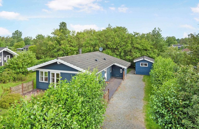 Cozy cottage in a quiet area close to the beach