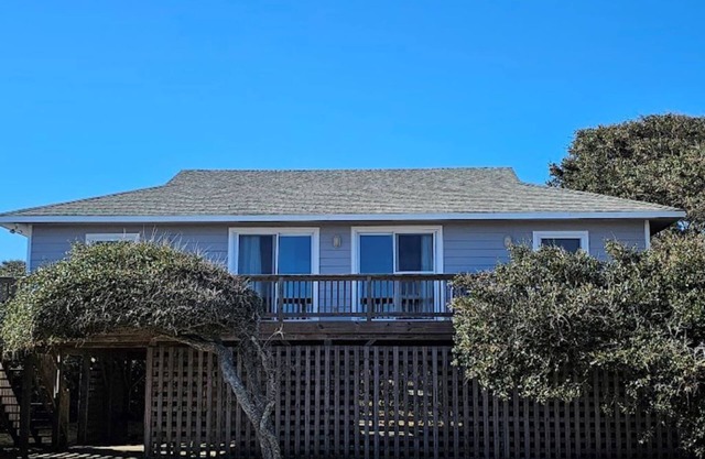 Cozy Cottage in Kitty Hawk with Gorgeous Ocean Views!