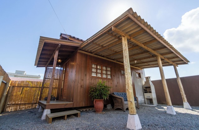 Cozy cottage near the beach and Beto Carrero