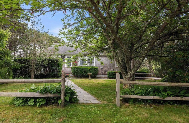 Cozy Cottage Walk to Nauset Beach!