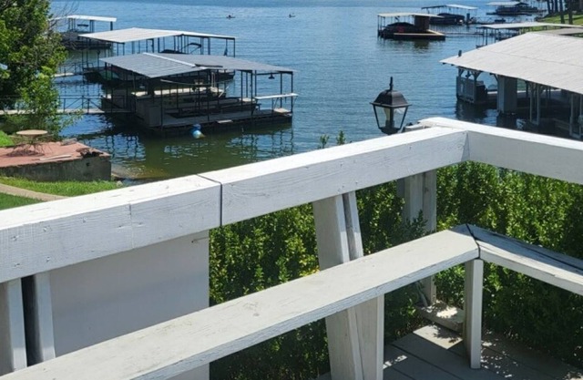 Cozy Cottage-Waterfront-A Perfect Place to Escape