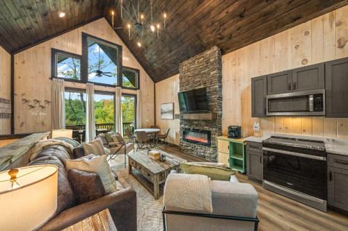 Cozy Cove Retreat - Hot Tub - Lakefront - Family-Friendly Cabin