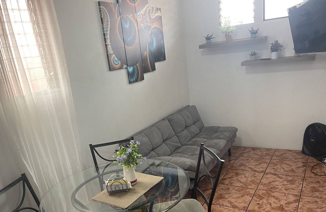 Cozy Downtown Alajuela / 5min from Airport