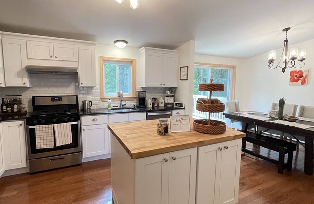 Cozy Family Friendly Retreat! Firepit, Sunrise, Minnewaska - pet friendly