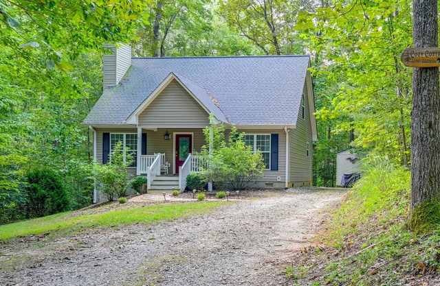 Cozy Georgia Vacation Rental w/ Spacious Yard