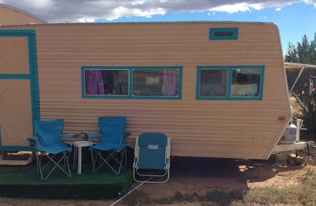 Cozy Gypsy Caravan with Llamas and Beautiful Views