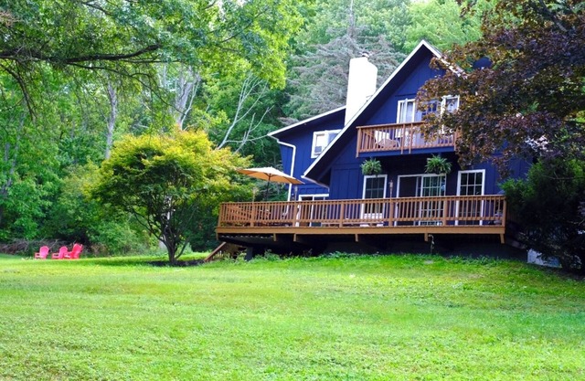 Cozy Hillside Chalet w/Large Yard and Firepit - Greek Peak/Cortland/Ithaca