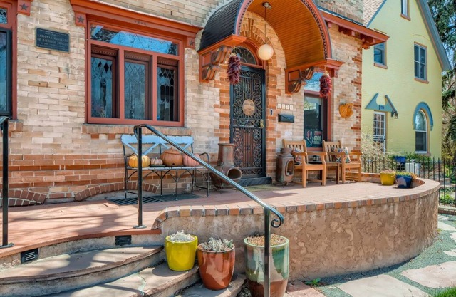 Cozy Historic Duplex Located in the Heart of Denver - Private Home Gym!