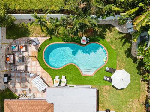 Cozy home at Lighthouse Point with Pool 1