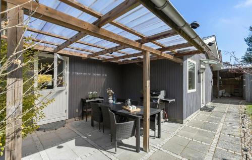 Cozy Home In Ebeltoft With Wifi